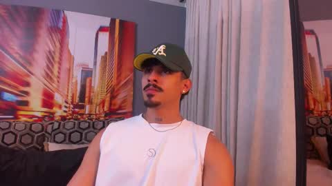 Snapshot of lukeetaylor_ chatting on January 2026 10:52:01 AM Luke Taylor online show from January 2026 10:52:01 AM