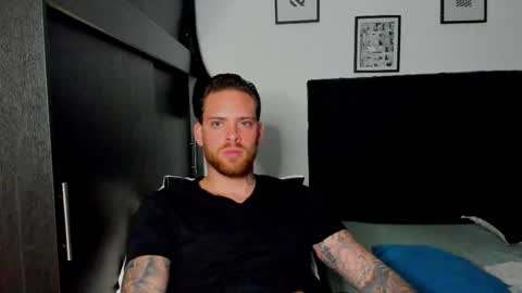 Snapshot of lukeglanton17 chatting on March 2025 06:02:02 AM Luke online show from March 2025 06:02:02 AM