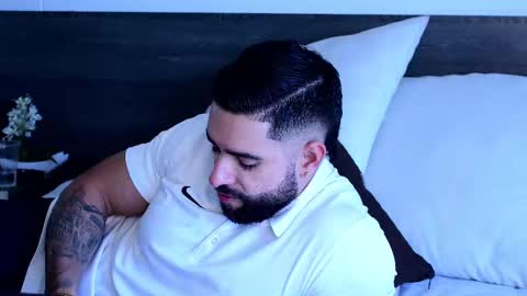 Lukhas f4f online show from September 2025 05:38:01 PM