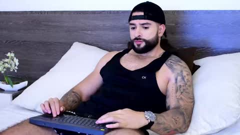 Lukhas f4f online show from September 2025 11:19:01 PM