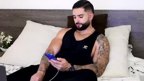 Lukhas f4f online show from October 2025 02:06:02 AM