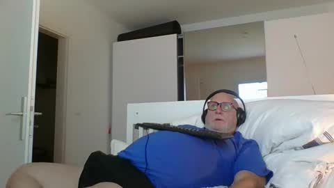 luley58 online show from September 2025 06:52:01 PM