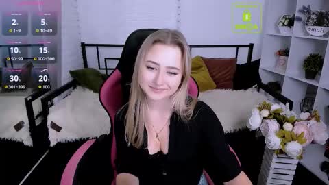 Lily online show from October 2025 06:10:02 AM