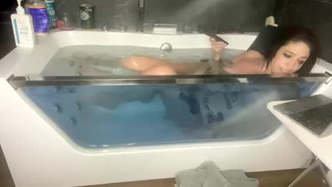 Snapshot of lulu_only_fans chatting on January 2025 07:04:01 PM Lulu online show from January 2025 07:04:01 PM