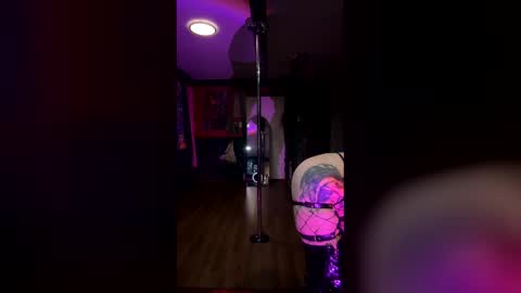 Snapshot of lulu_only_fans chatting on December 2025 05:28:01 AM Lulu online show from December 2025 05:28:01 AM