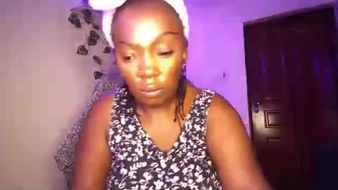 lulu_sparks1 online show from September 2025 05:55:02 AM