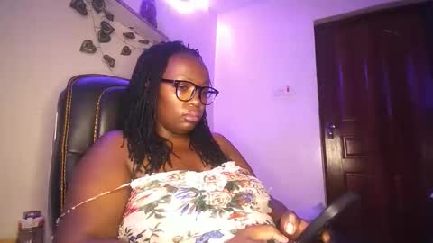 lulu_sparks1 online show from October 2025 05:41:02 AM