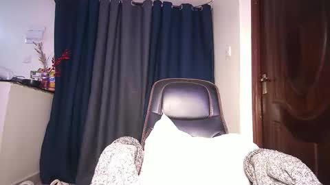 lulu_sparks1 online show from January 2026 07:17:02 PM