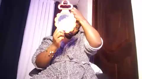 lulu_sparks1 online show from April 2026 07:00:02 AM