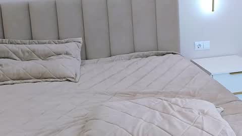 Snapshot of lulu_wolfie chatting on February 2026 03:24:02 AM Lulu online show from February 2026 03:24:02 AM