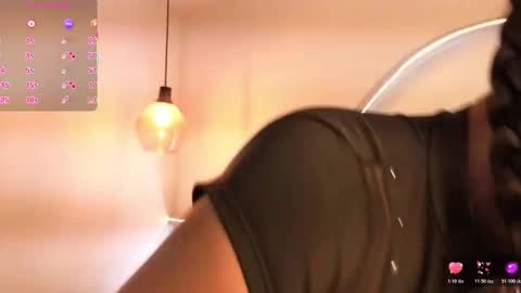 lulu_wonder online show from December 2025 07:53:01 PM