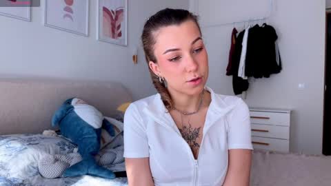 lulu berry online show from May 2026 02:18:01 AM