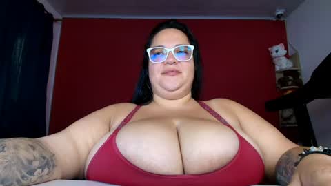 Snapshot of lulubigtitts chatting on July 2026 09:41:02 PM LuluBigTitts online show from July 2026 09:41:02 PM