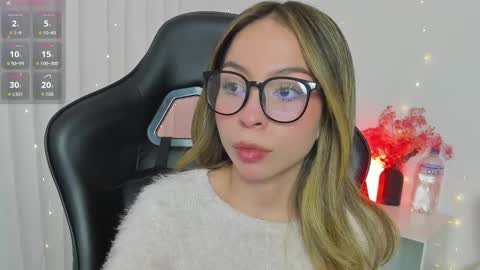 luluuberry online show from February 2026 08:18:01 PM