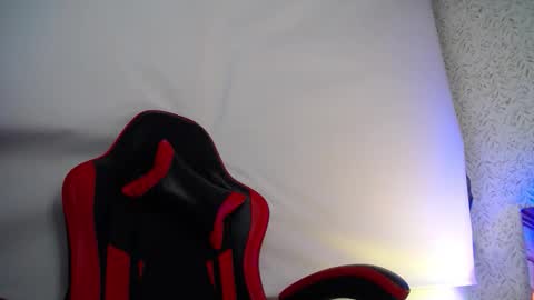 Luly online show from December 2025 03:04:02 AM