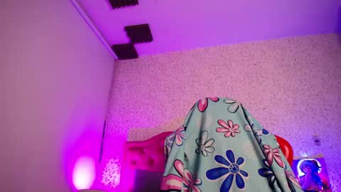 Luly online show from April 2026 04:15:01 AM