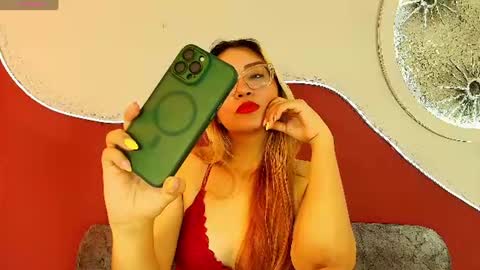 Snapshot of luna__velvet chatting on July 2026 01:32:02 PM luna__velvet online show from July 2026 01:32:02 PM