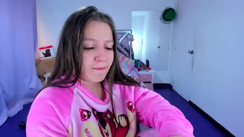 luna_analya online show from April 2026 02:03:02 PM