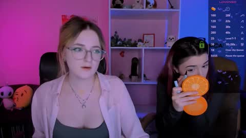 luna_berryy online show from September 2025 12:52:01 PM