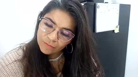 luna  online show from September 2025 02:39:02 PM