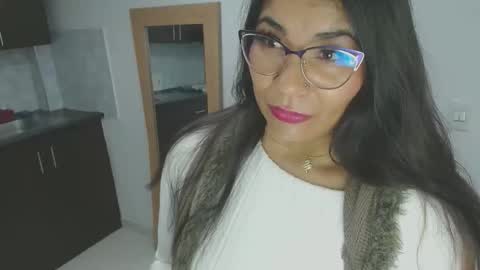 Snapshot of luna_dumont chatting on April 2026 10:56:01 AM luna online show from April 2026 10:56:01 AM