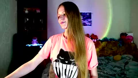 luna_evan online show from December 2025 12:35:02 PM