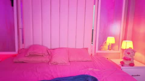 luna_hot_ass online show from April 2026 09:09:01 PM