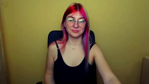 Luna online show from February 2025 12:15:02 PM