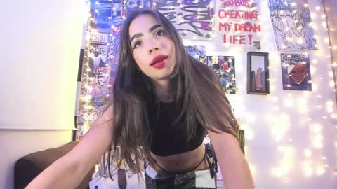 LUNA MCCOY online show from December 2024 02:25:02 AM