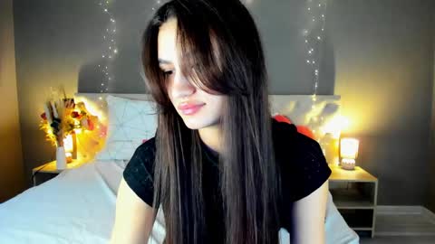 Snapshot of luna_mee chatting on April 2026 12:57:01 AM Adele online show from April 2026 12:57:01 AM