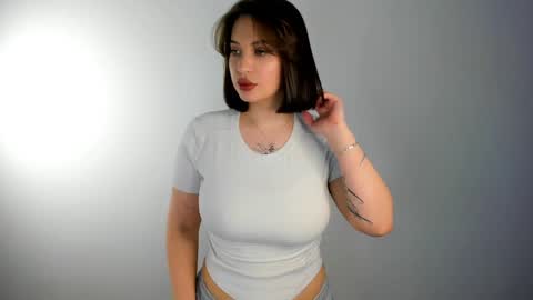 Luna online show from April 2026 12:11:02 PM