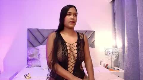 Snapshot of luna_queen7 chatting on June 2026 11:23:01 AM luna_queen7 online show from June 2026 11:23:01 AM