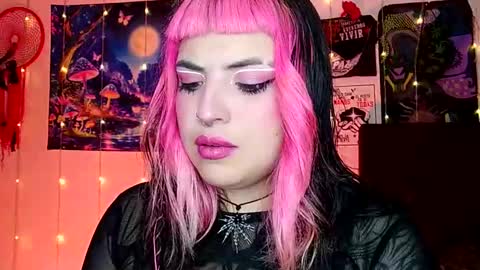 MISS LUNA  online show from March 2025 05:22:01 PM