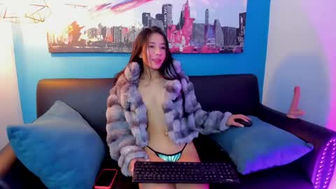 Snapshot of luna_roose1 chatting on May 2026 02:01:02 PM Luna Rosse online show from May 2026 02:01:02 PM