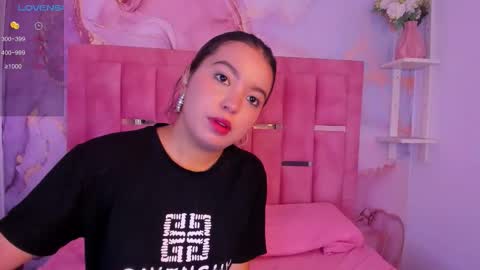 Luna  online show from September 2025 04:34:02 PM