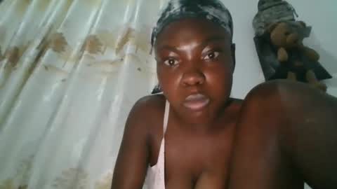 Snapshot of luna_tease chatting on November 2025 09:05:02 PM luna_tease online show from November 2025 09:05:02 PM