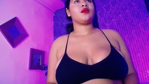 luna_tower online show from October 2025 11:07:01 PM