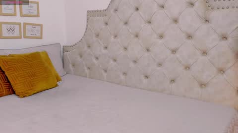 luna_valle online show from February 2025 11:38:02 PM