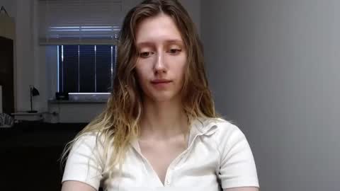 L U N A  online show from September 2025 05:33:01 AM