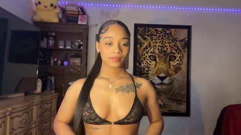 lunaa_11 online show from January 2025 04:04:01 AM