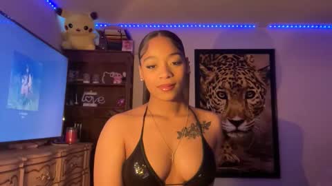 lunaa_11 online show from November 2025 08:30:02 AM