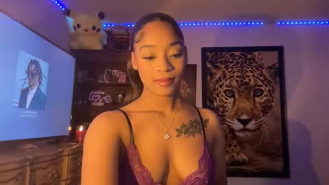 lunaa_11 online show from December 2025 03:33:01 AM