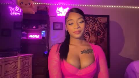 lunaa_11 online show from April 2026 06:17:01 AM