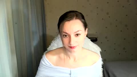 lunaa_bluee online show from October 2025 07:58:02 PM