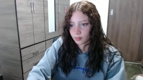 lunaa_sub online show from September 2025 06:30:02 PM