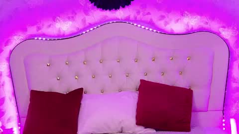 Snapshot of lunababe_ chatting on April 2026 09:55:01 AM lunababe_ online show from April 2026 09:55:01 AM