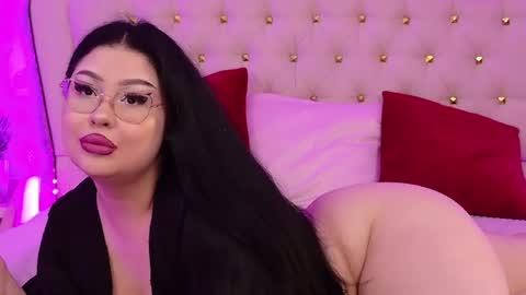 Snapshot of lunababe_ chatting on May 2026 11:15:01 AM lunababe_ online show from May 2026 11:15:01 AM