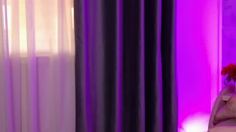 Snapshot of lunababe_ chatting on May 2026 11:03:02 AM lunababe_ online show from May 2026 11:03:02 AM