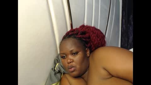 lunabloom01 online show from January 2026 07:01:02 AM