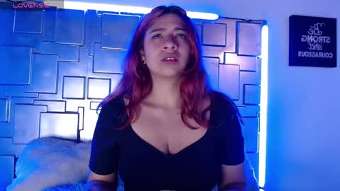 Snapshot of lunabloom2 chatting on February 2026 05:51:02 PM lunabloom2 online show from February 2026 05:51:02 PM